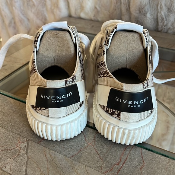 Women’s Givenchy sneakers size 36 - Picture 3 of 5